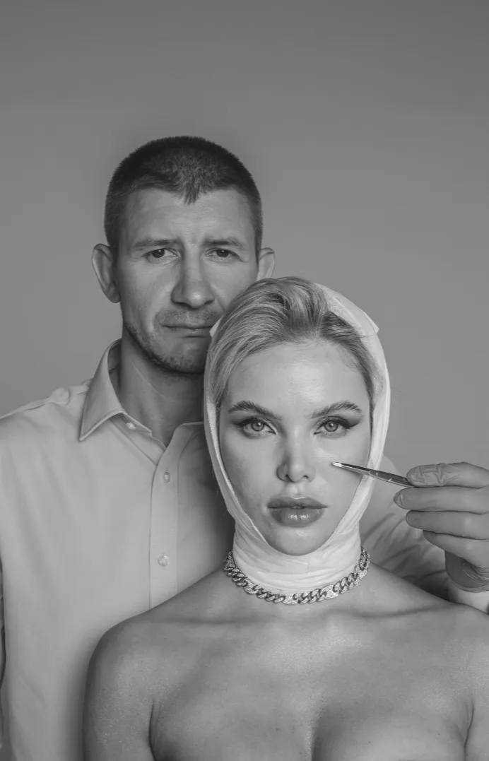 Доктор Михаил Майер на консультации